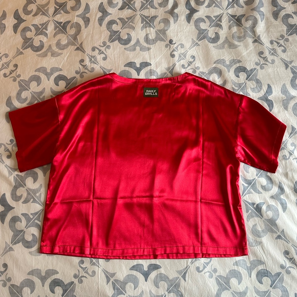 Daily Drills Red Silky Crop Sleeve Top - S